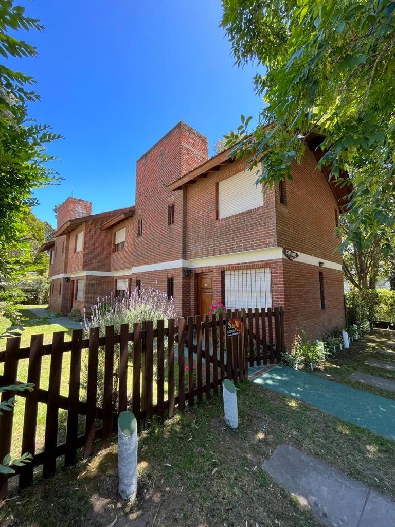 Centauroduplexpinamar Apartamento